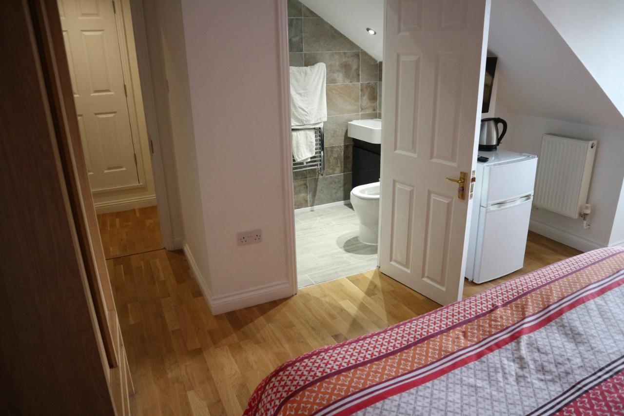 Homeside B&B Силверстон Экстерьер фото